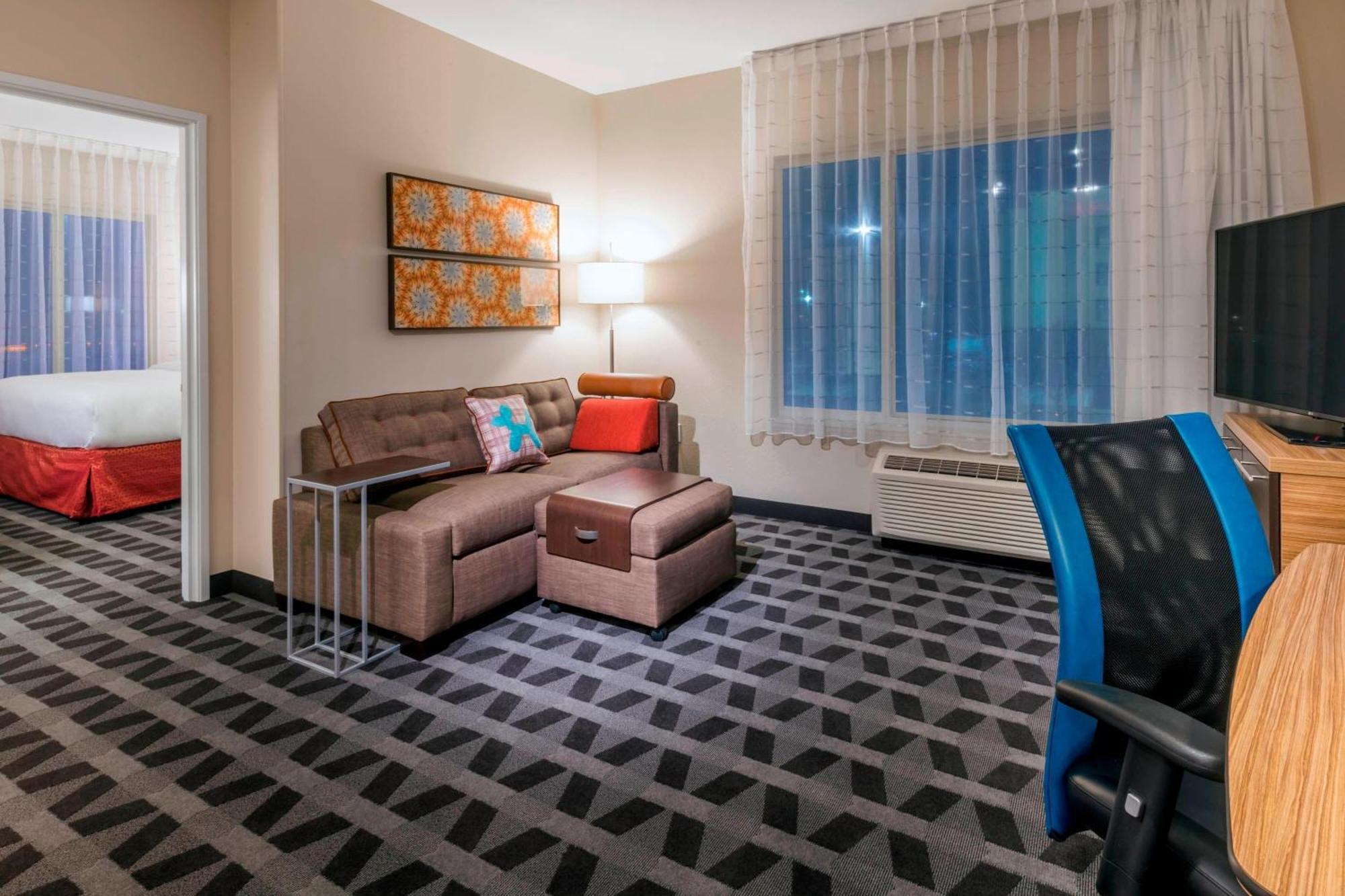 Towneplace Suites By Marriott Hays Exterior photo