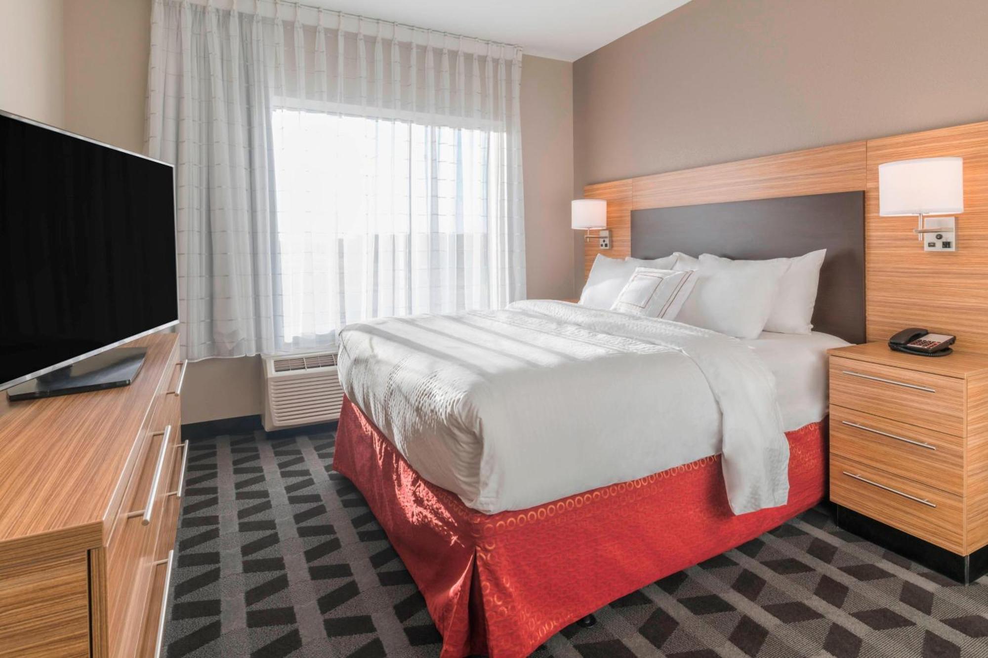 Towneplace Suites By Marriott Hays Exterior photo