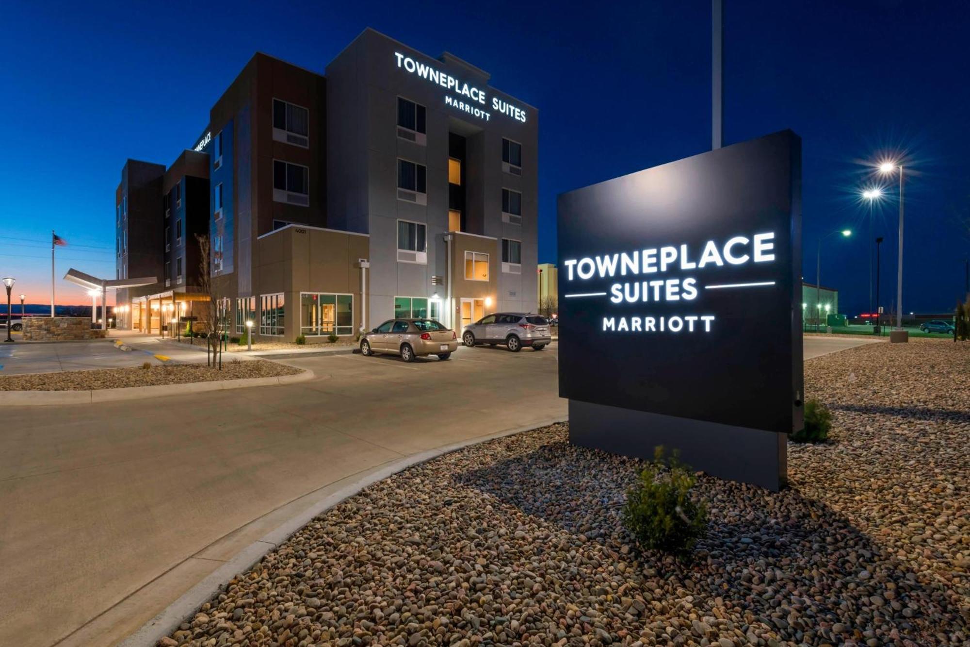 Towneplace Suites By Marriott Hays Exterior photo